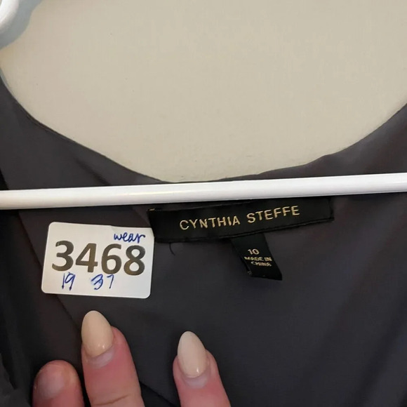 Cynthia Steffe Women Dark Gray Silk Shift Dress 10 Pleated Sleeveless Rhinestone - Picture 3 of 9